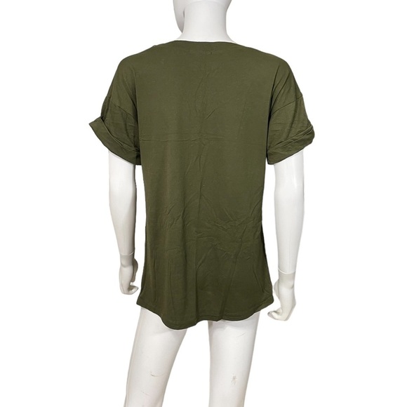 Green short Sleeve V-Neck
New - Picture 4 of 7